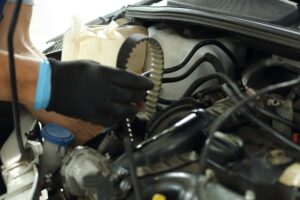 mecanicien-changement-courroie